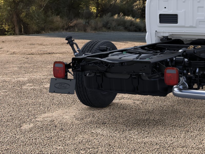 New 2025 Oxford White Ford F-350® XL image 21