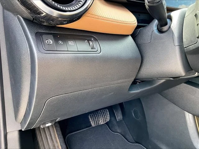 New 2027 Mosaic Black Metallic Chevrolet ACTIV image 32