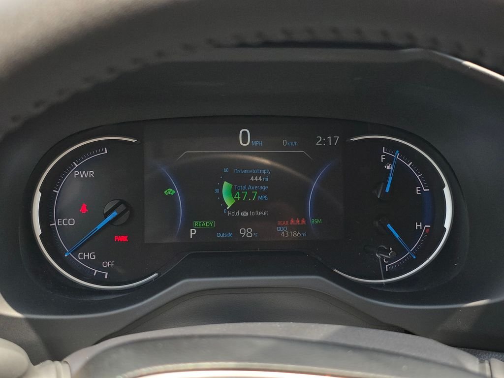 Used 2025 White Toyota XLE image 25