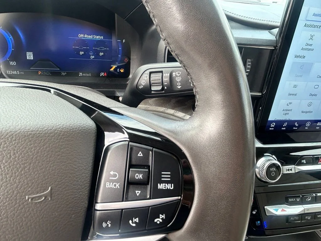 Used 2022 White Ford Platinum image 12
