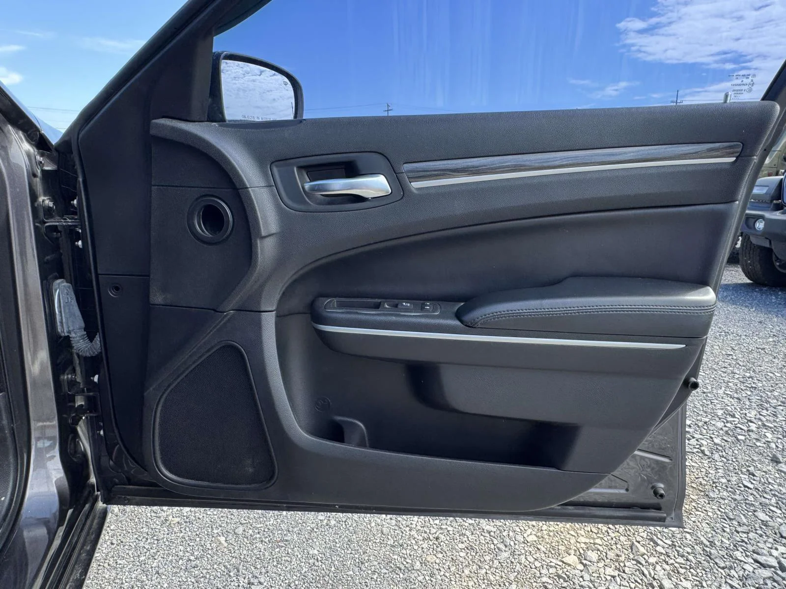 Used 2022 Gloss Black Chrysler Touring image 14