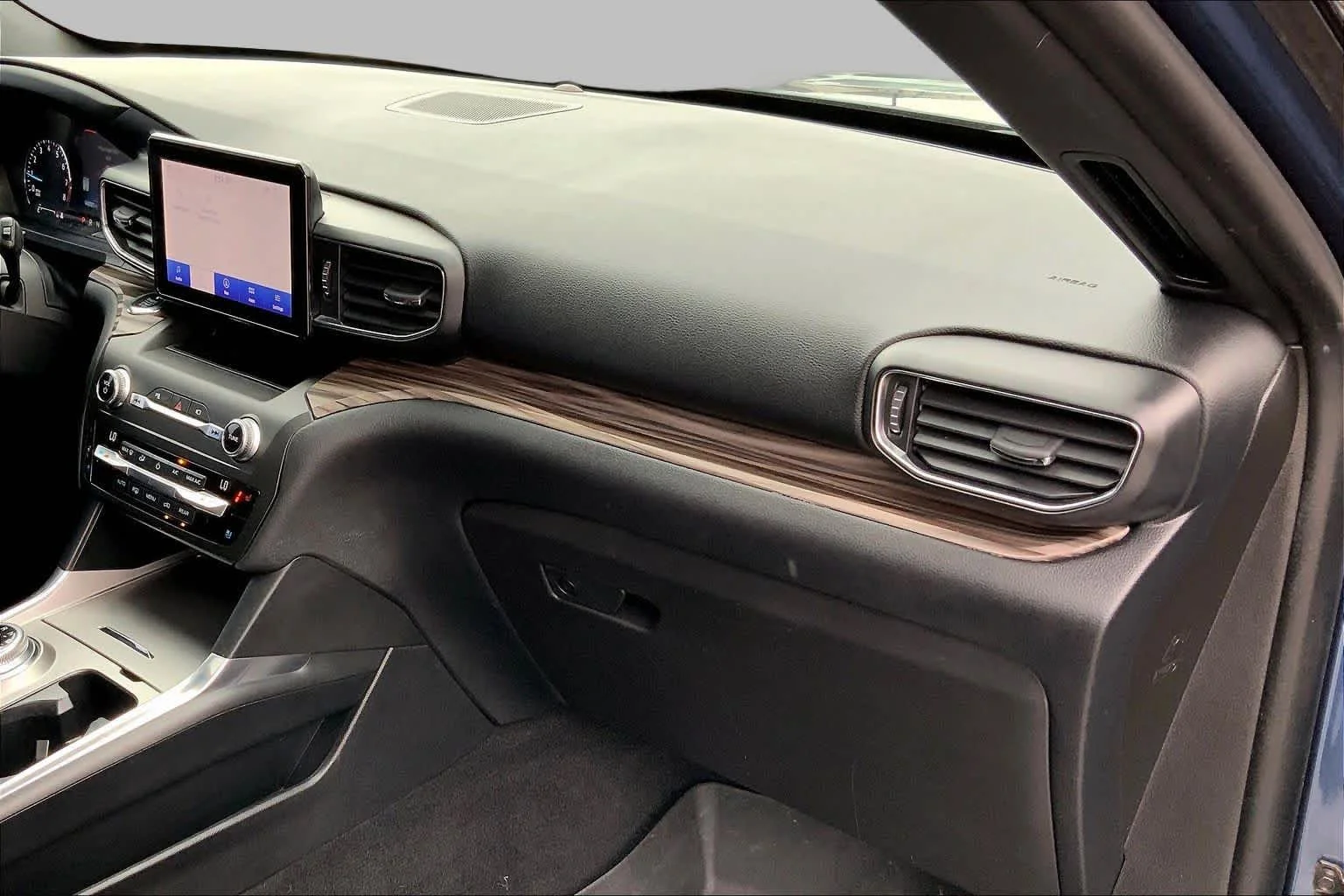 Used 2020 Blue Metallic Ford Limited image 18