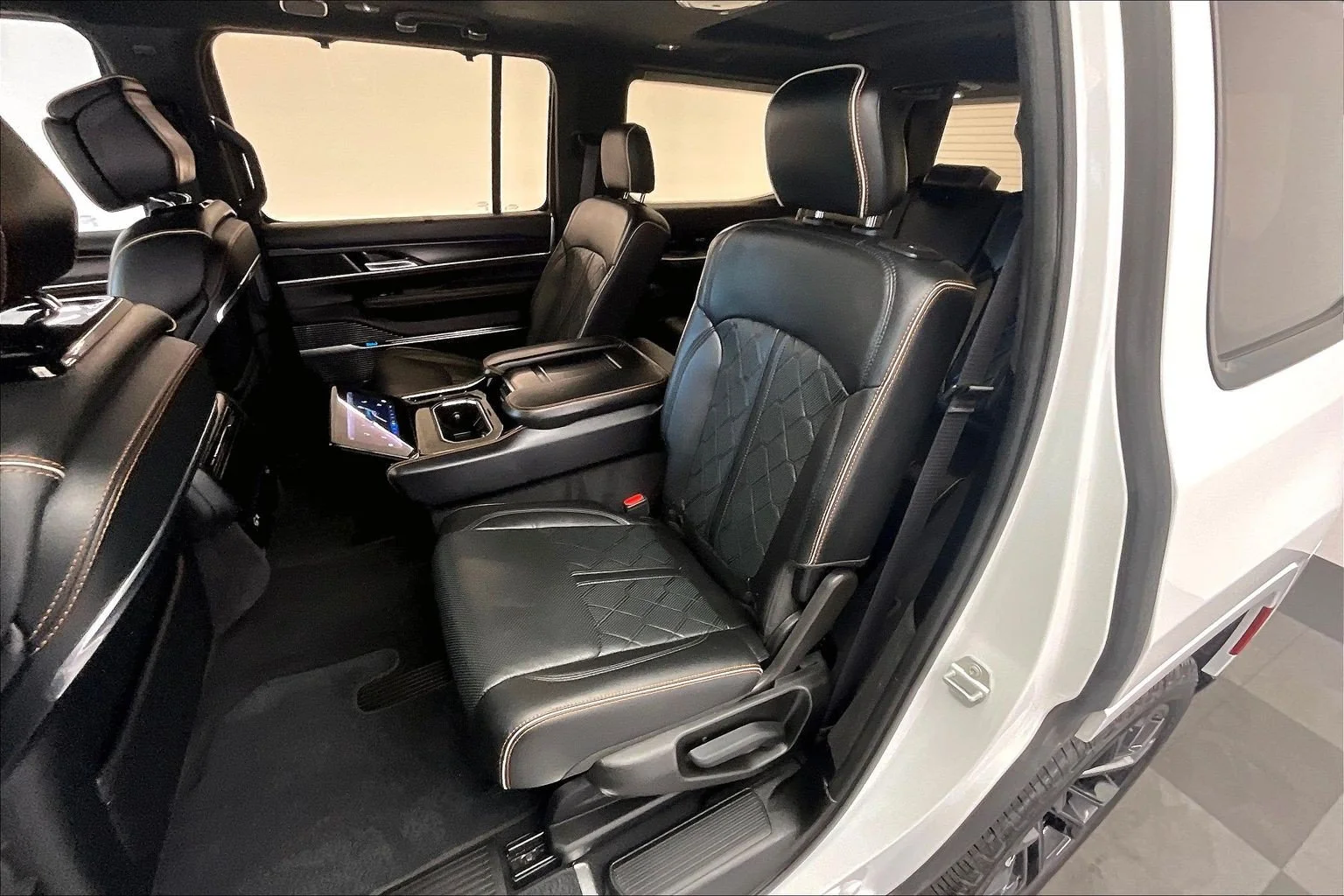 Used 2024 Bright White Clearcoat Jeep Series III image 18