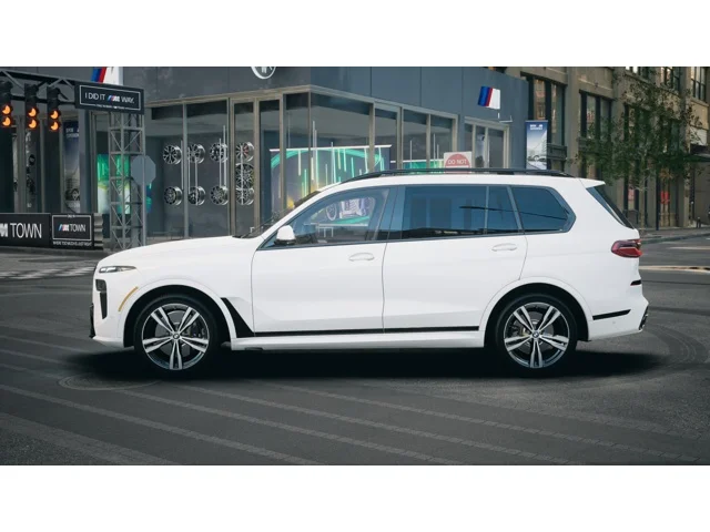 New 2027 Alpine White BMW  image 4
