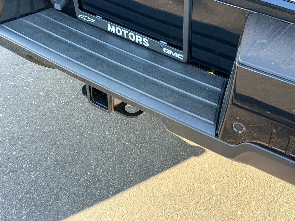 New 2026 Summit White GMC Elevation Extended Range image 8