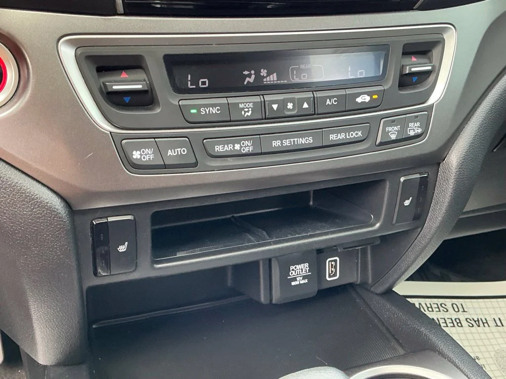 Used 2019  Honda EX-L image 36
