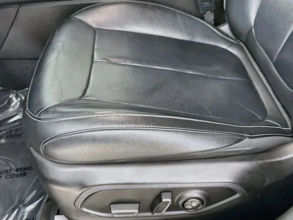 Used 2023 Gray Jeep Limited image 20