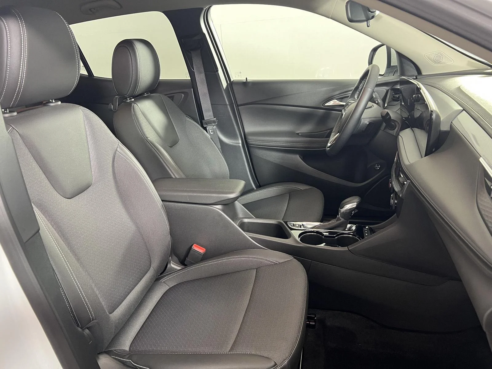 Used 2026 Summit White Buick Preferred image 21
