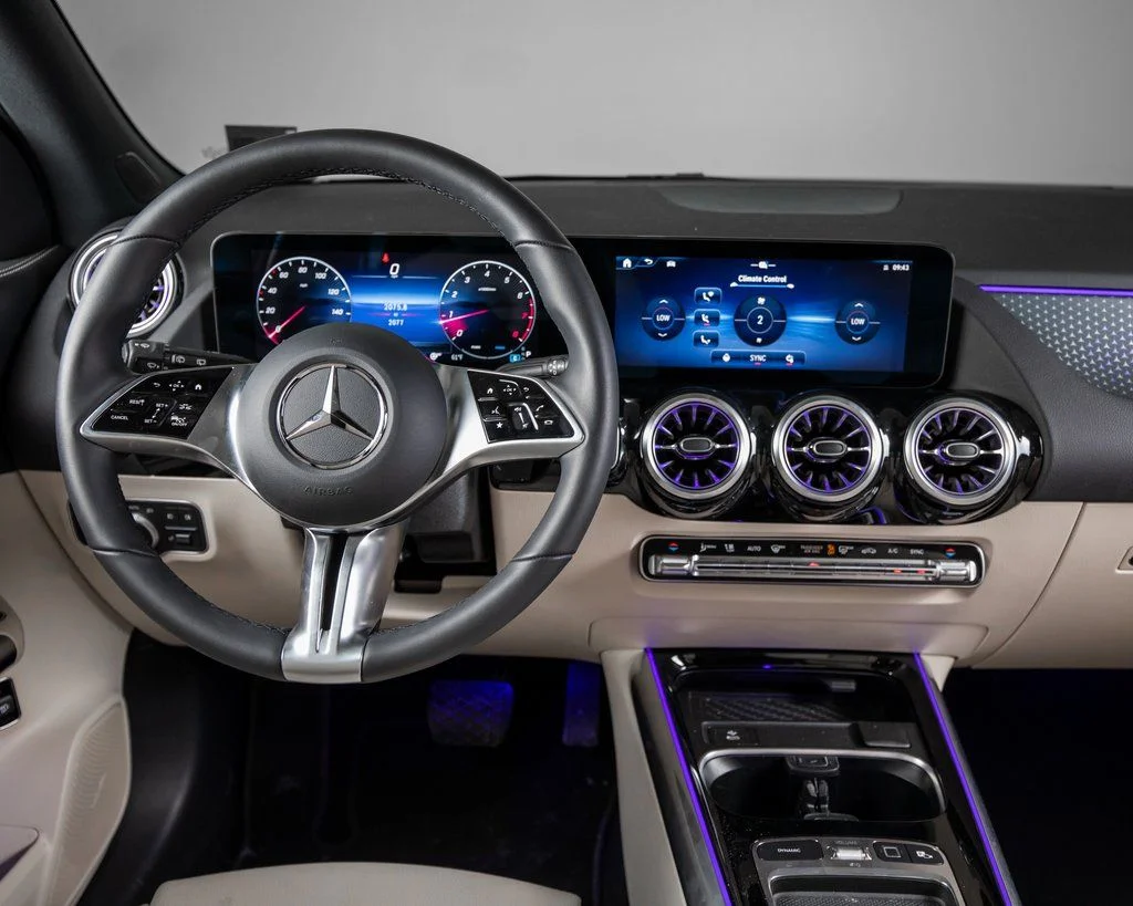 Used 2026 Black Mercedes-Benz GLA 250 image 8