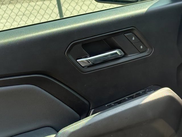 Used 2025 Sterling Metallic GMC Elevation image 17