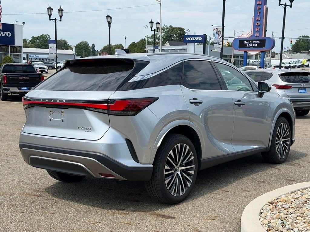 Used 2024 Silver Lexus 350 Premium Plus image 4