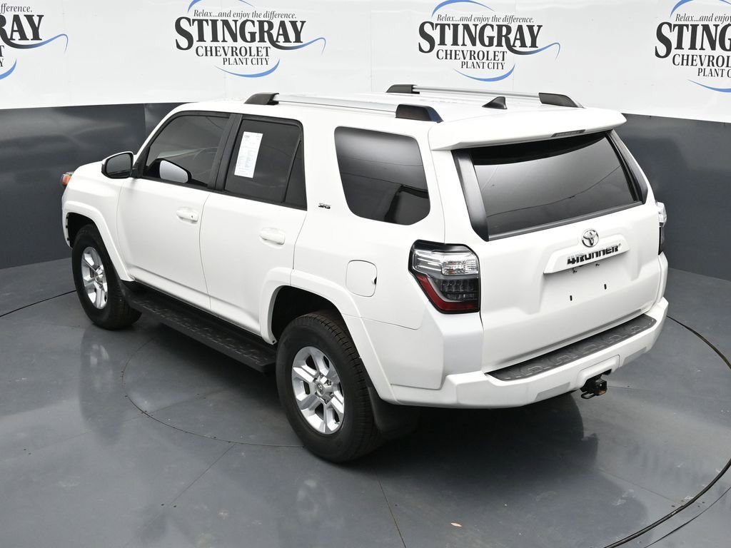 Used 2020 White Toyota SR5 image 22