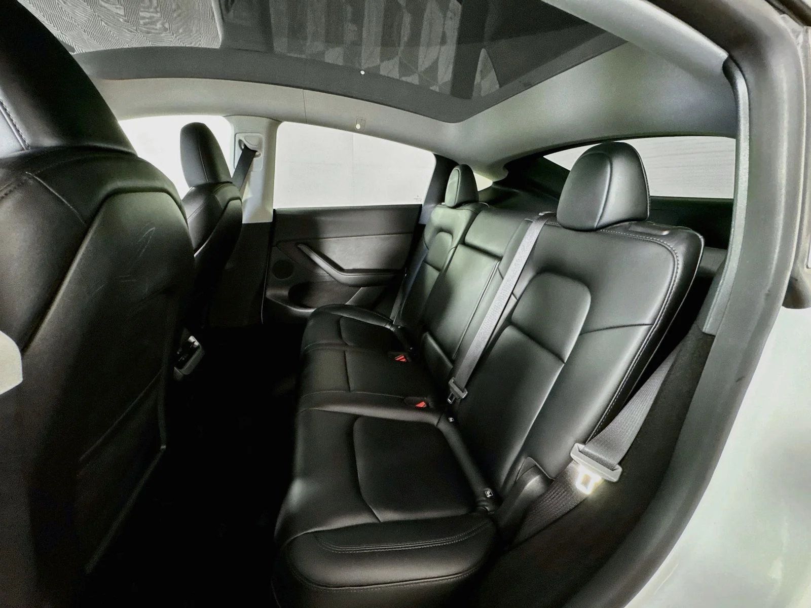 Used 2023  Tesla Long Range image 18