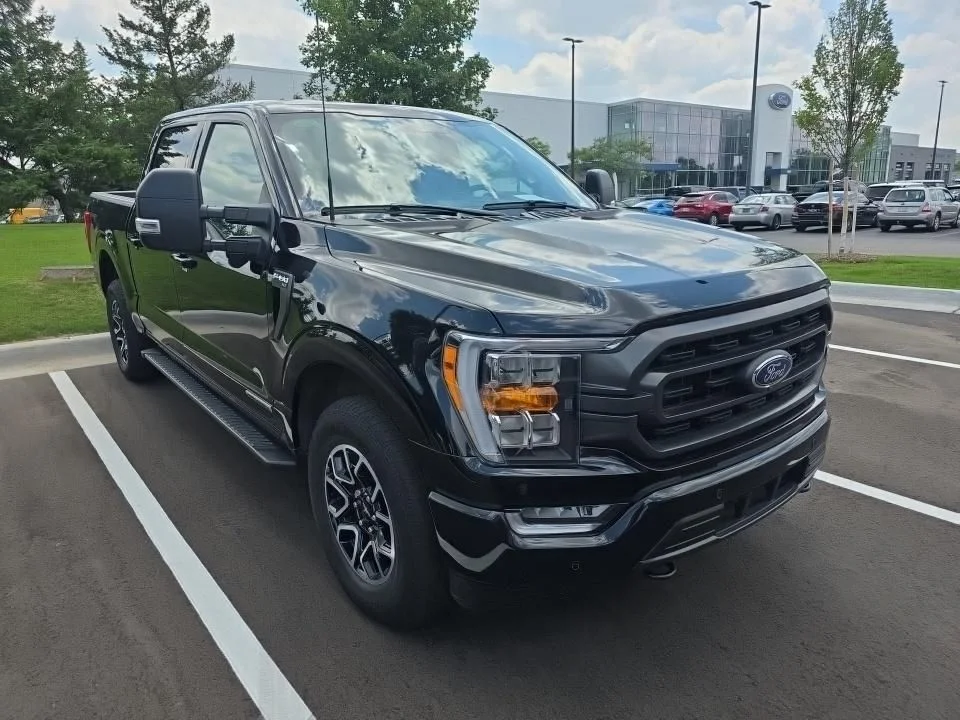 Used 2023 Black Metallic Ford XLT image 2