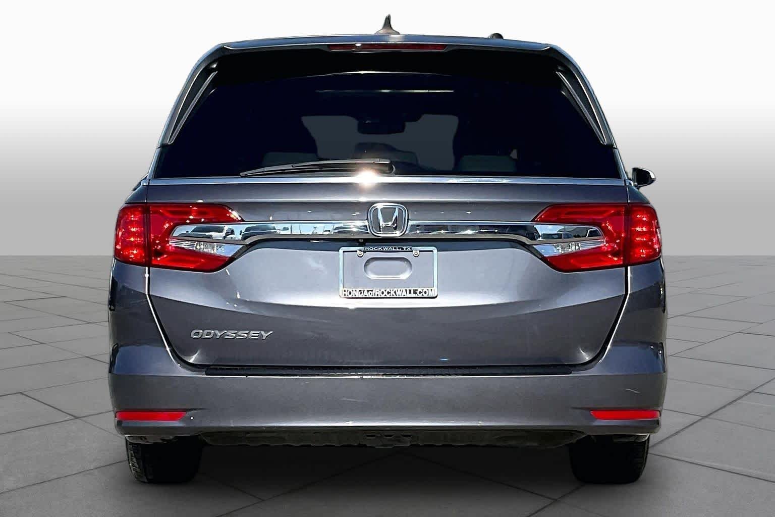 Used 2018 PACIFIC PEWTER METALLIC Honda EX-L image 5