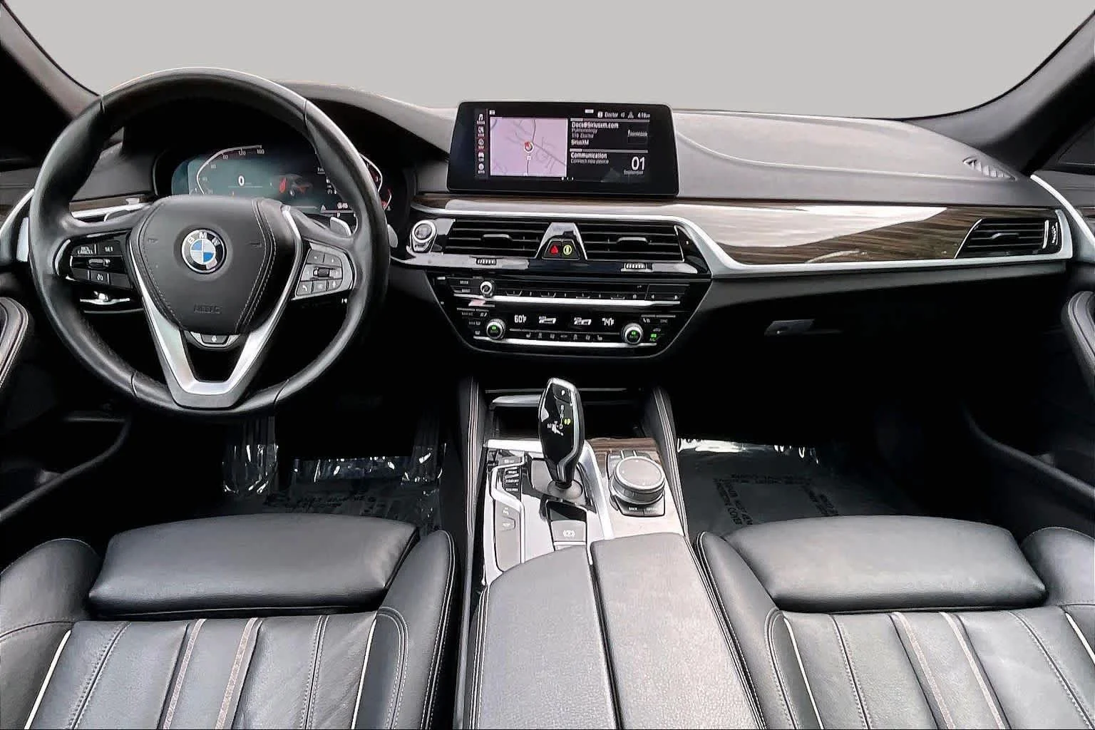 Used 2020 Black Sapphire Metallic BMW 530i xDrive image 15