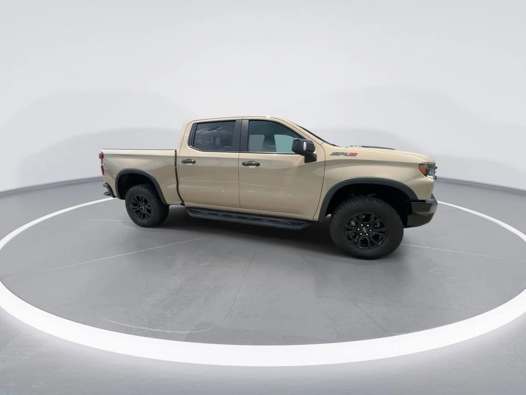 Used 2022 Beige Chevrolet ZR2 image 2