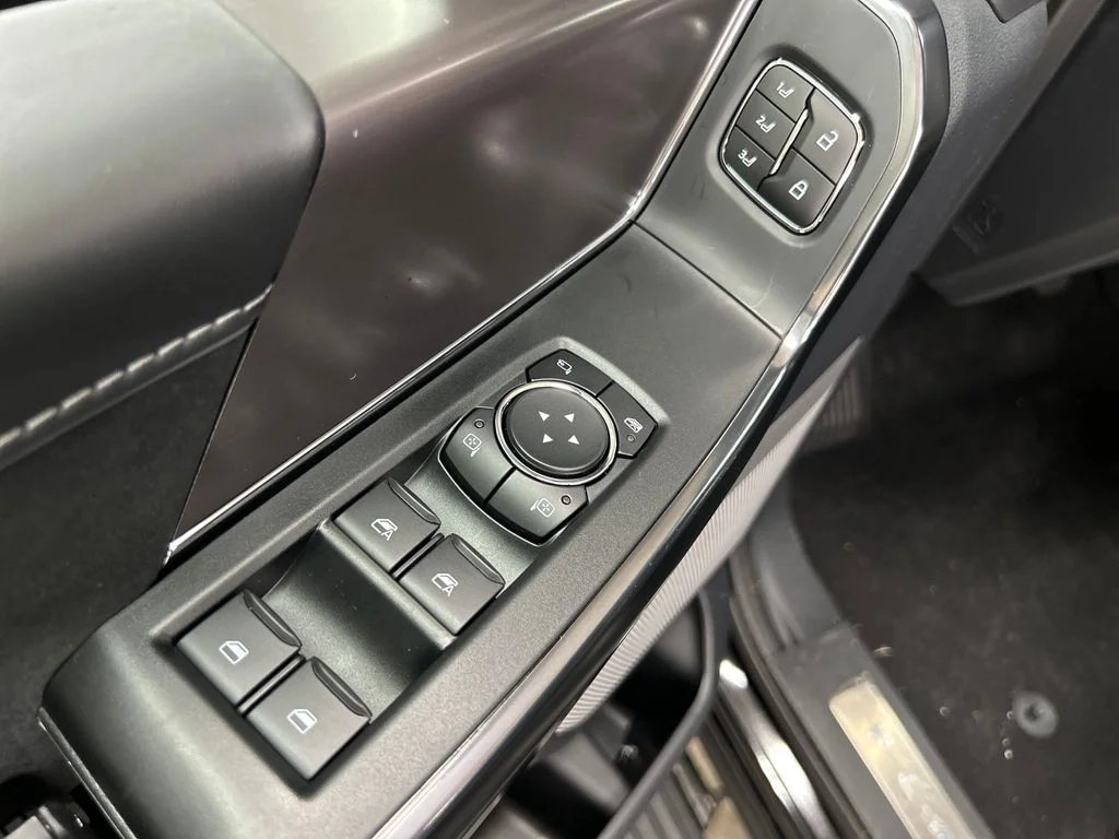 New 2026 Black Ford Platinum image 17