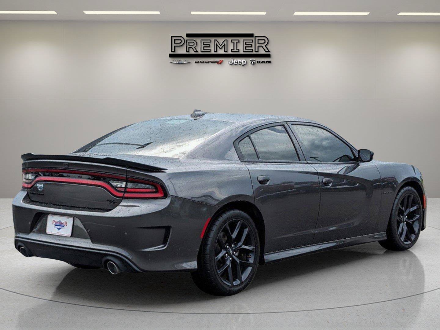 Used 2022 Granite Pearlcoat Dodge R/T image 5