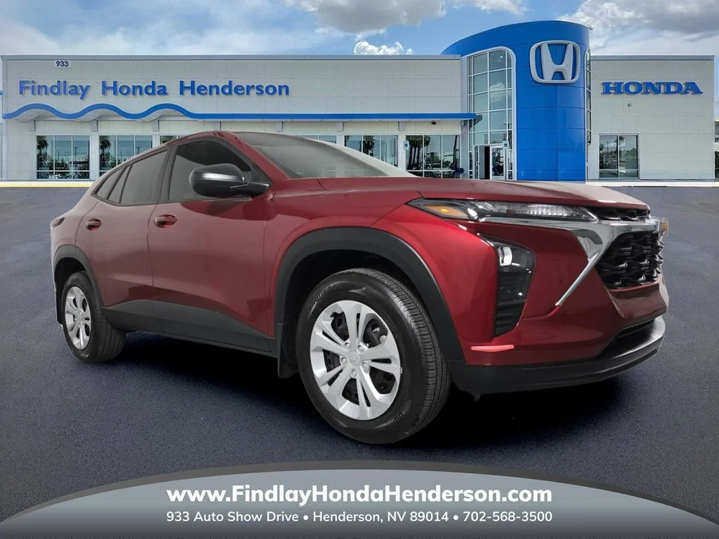 2024 Chevrolet Trax LS's photo