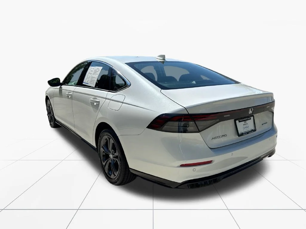 Used 2026 Platinum White Pearl Honda EX-L Hybrid image 42