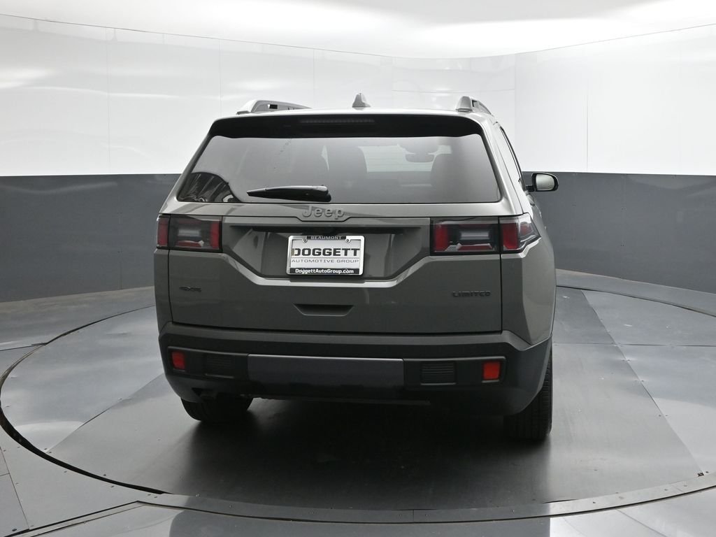 New 2026 Sting-Gray Clear-Coat Exterior Paint Jeep Limited image 5