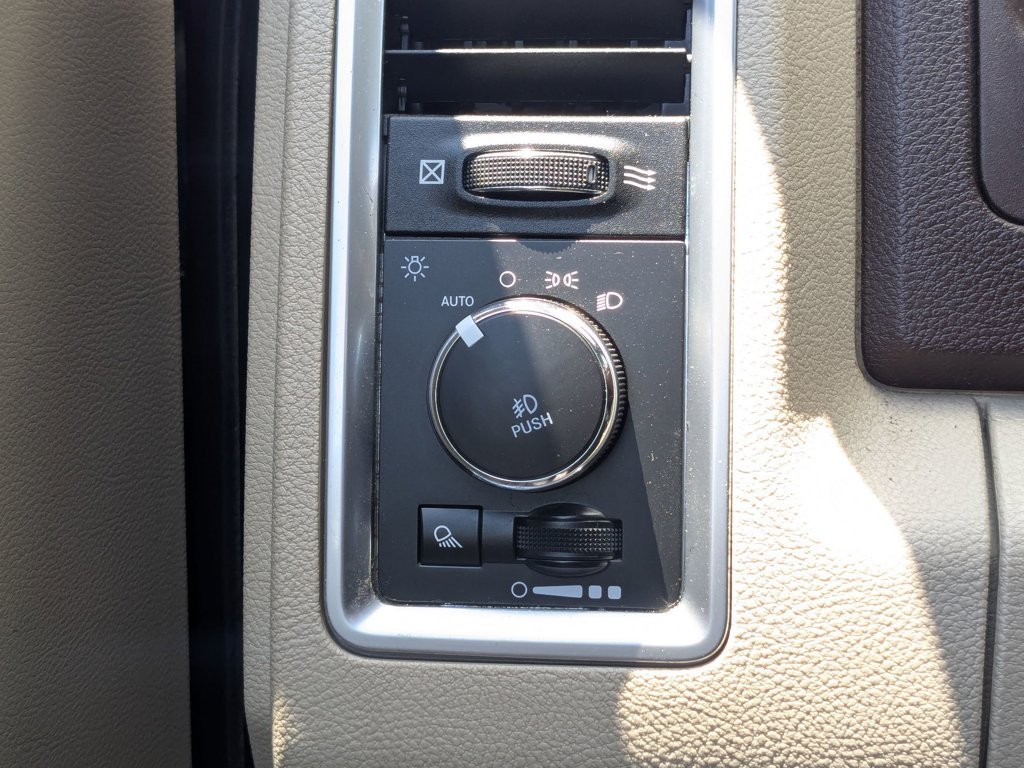 Used 2019 Delmonico Red Pearlcoat Ram Lone Star image 19