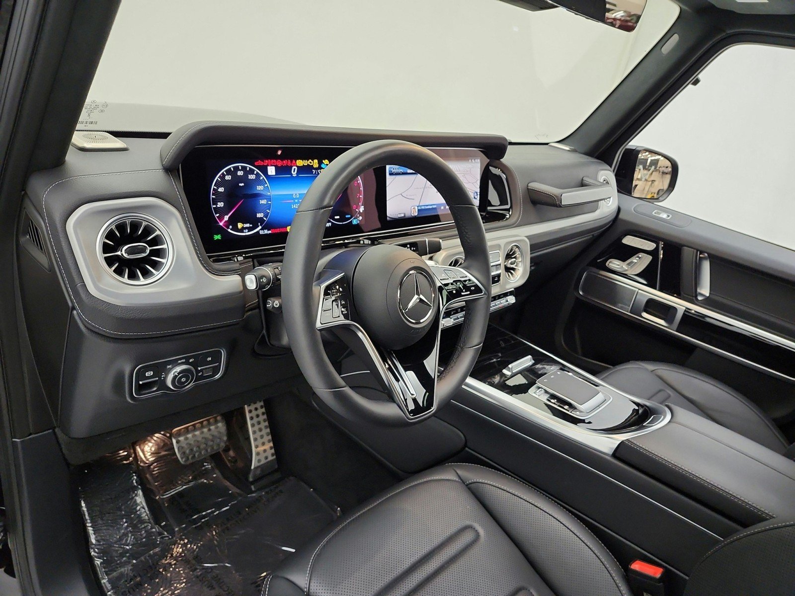 Certified Used 2025 Obsidian Black Metallic Mercedes-Benz G 550 SUV image 9