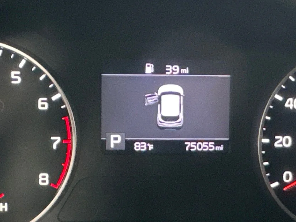 Used 2022 Yellow Kia LX image 39
