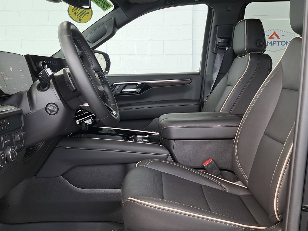 2026 Chevrolet Suburban Premier - Photo 12