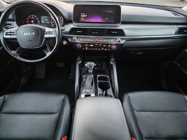 Used 2022 Silver Kia S image 25
