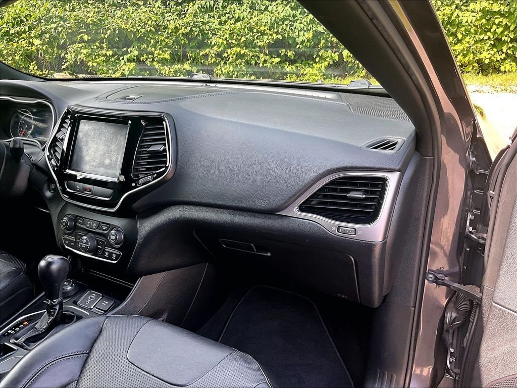 Used 2020 Gray Jeep Limited image 13