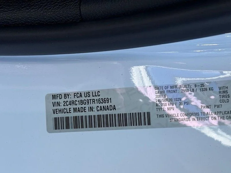 2026 Chrysler Pacifica Select - Photo 16