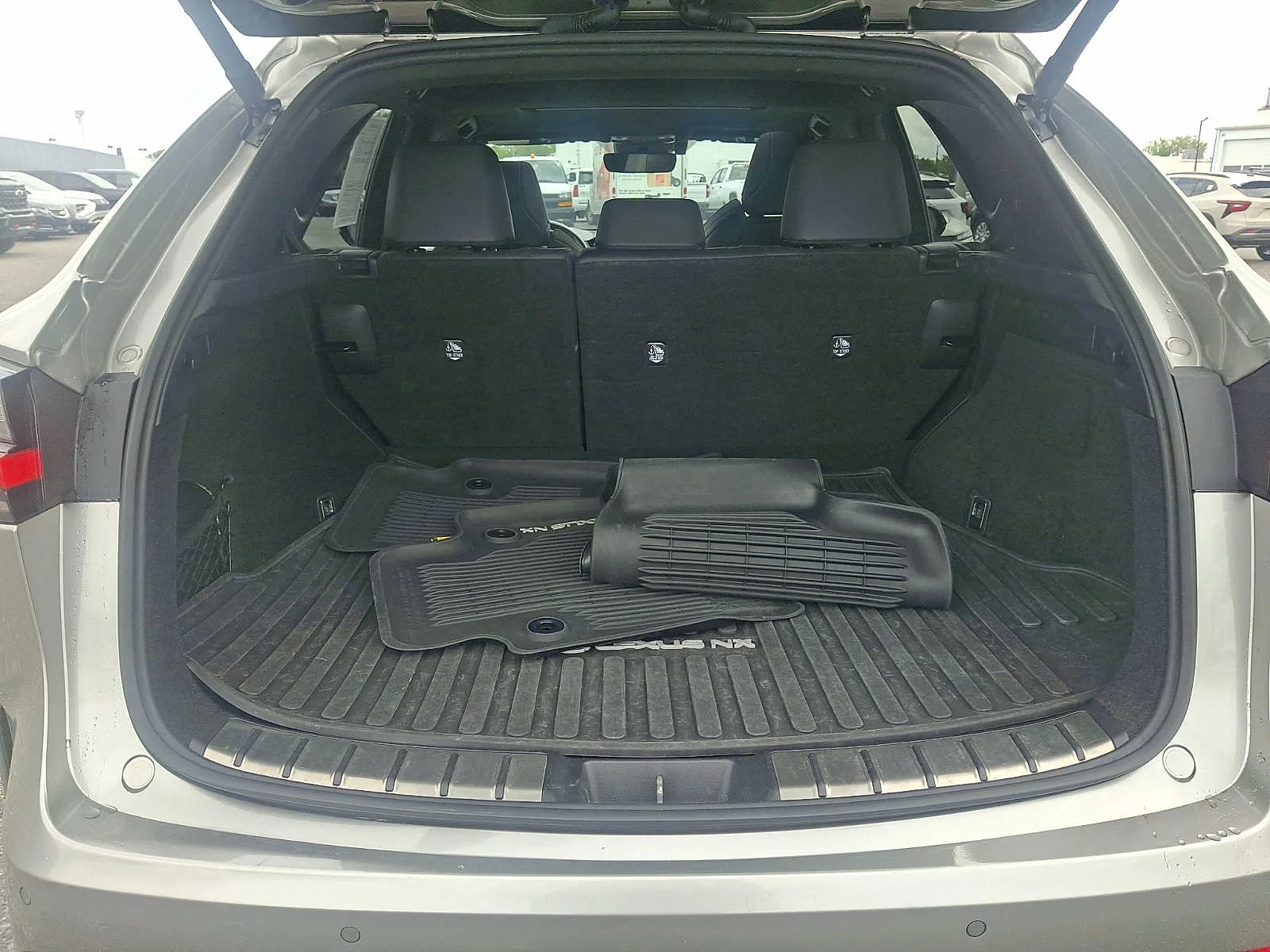 Used 2024  Lexus NX 450h+ F SPORT Handling image 28