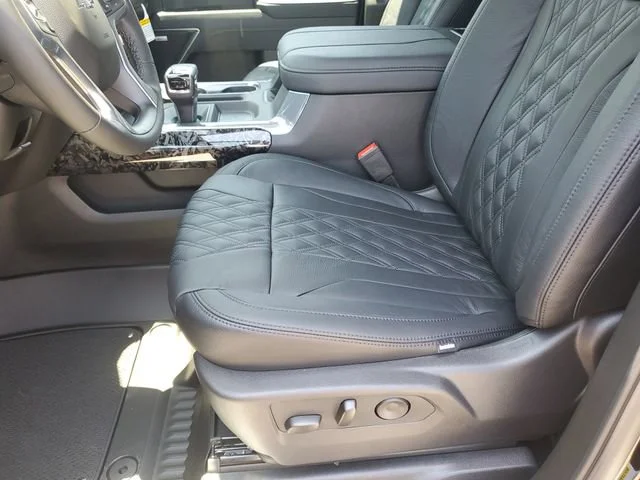 2025 Chevrolet Silverado 1500 RST - Photo 17