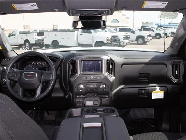 2025 GMC Sierra 3500 Chassis Cab Pro - Photo 18