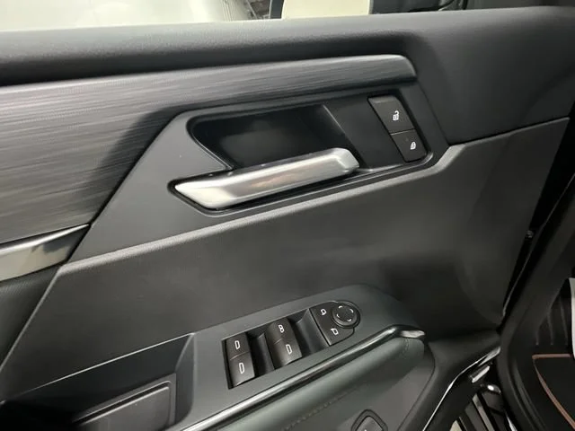 2027 GMC Acadia AT4 - Photo 25