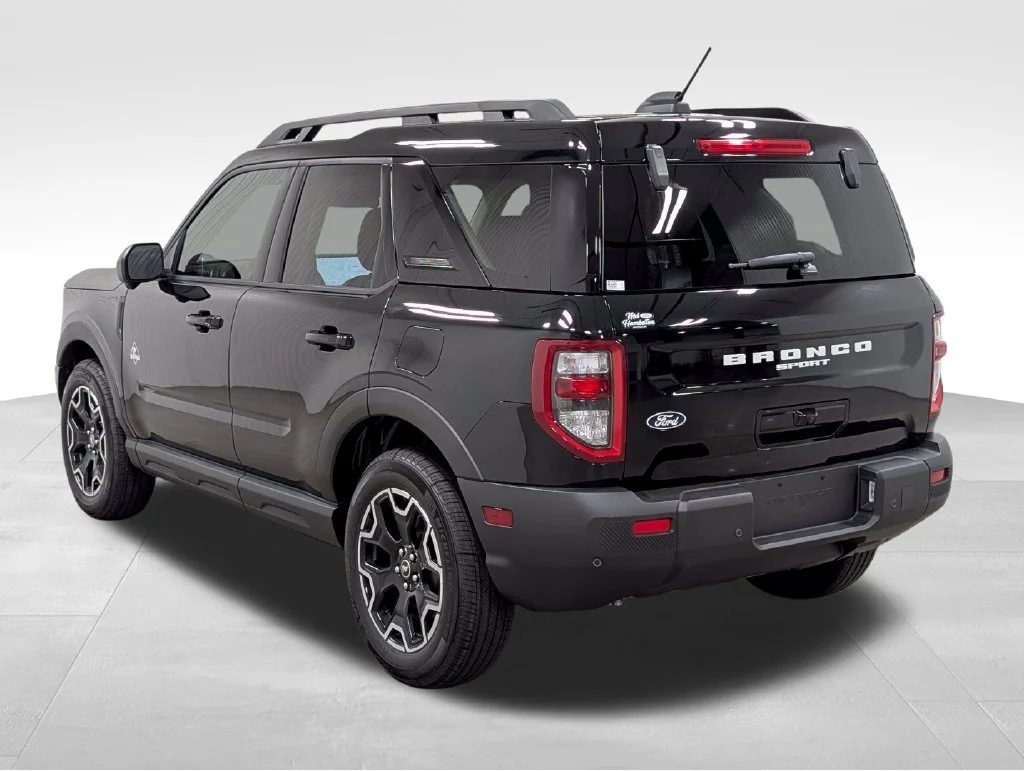 New 2026 Shadow Black Ford Outer Banks® image 22