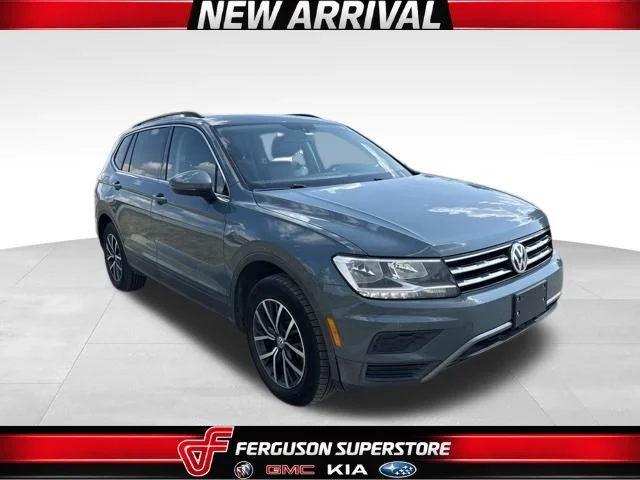 Used 2019 Green Volkswagen 2.0T SE image 1