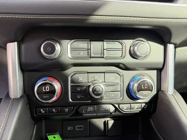 Used 2021 Gray GMC SLT image 17