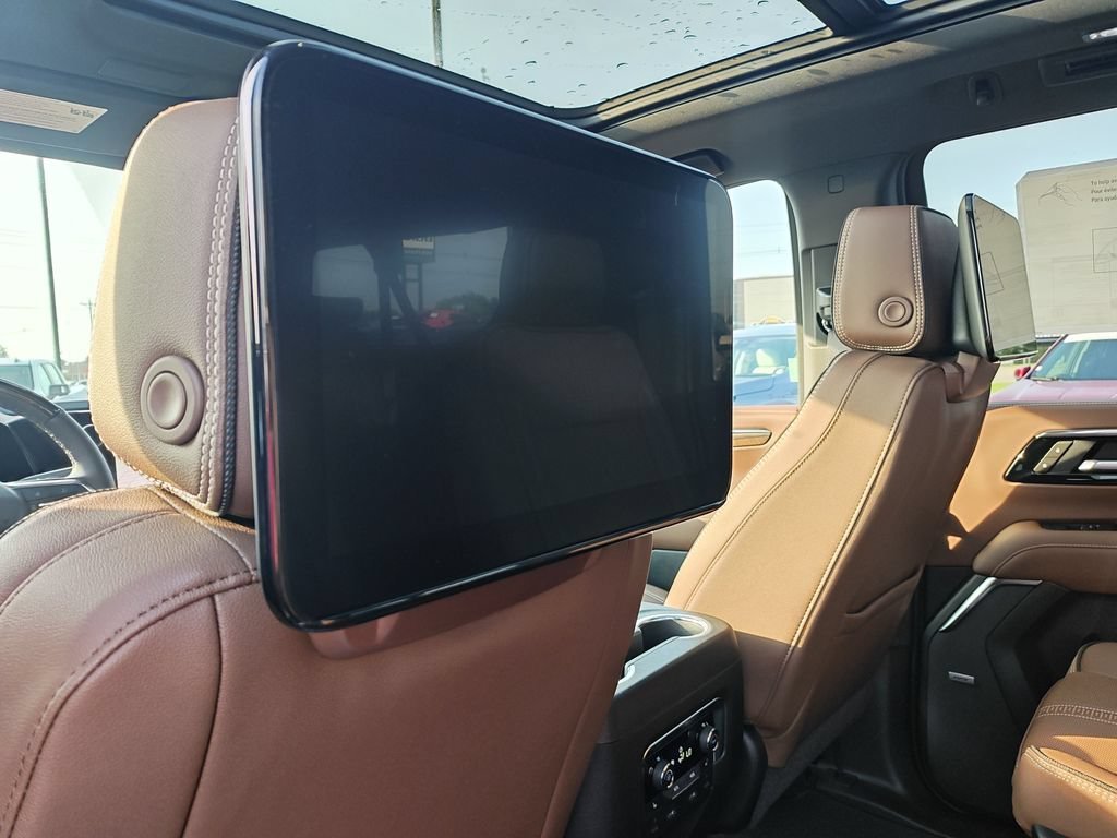 2026 Chevrolet Suburban High Country - Photo 25