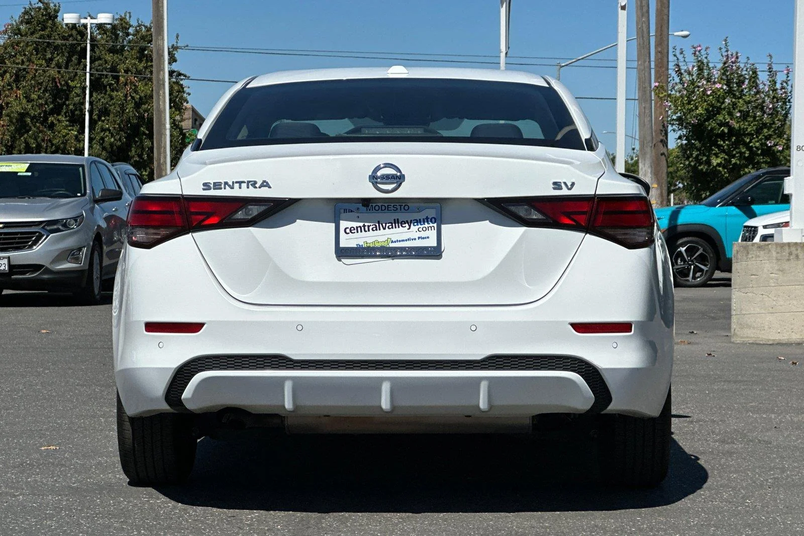 Used 2023 Aspen White Tricoat Nissan SV image 5