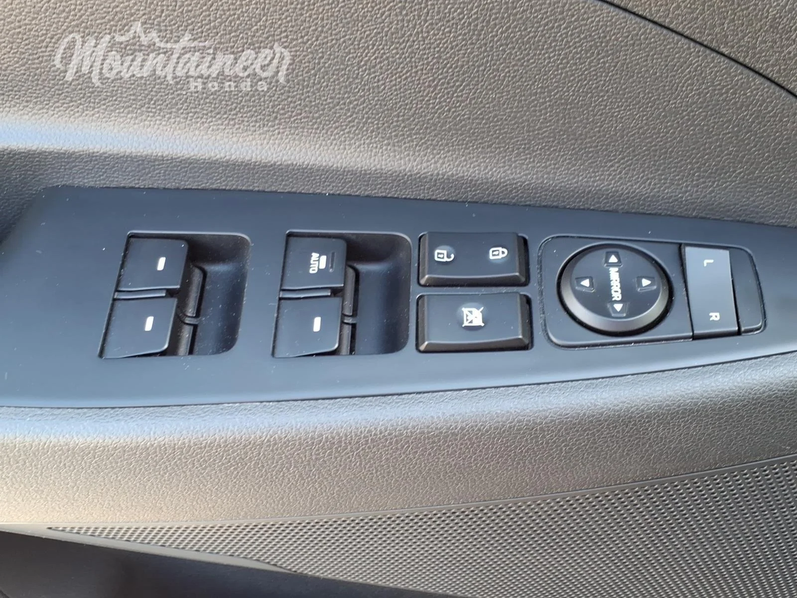 Used 2019 Aqua Blue Hyundai Value image 30