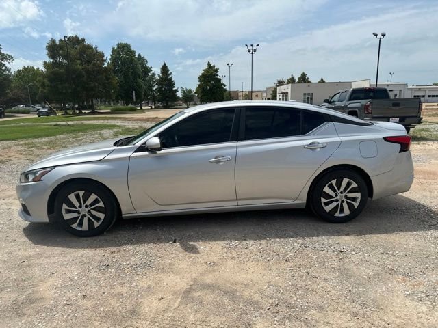 Used 2020 Silver Nissan 2.5 S image 8