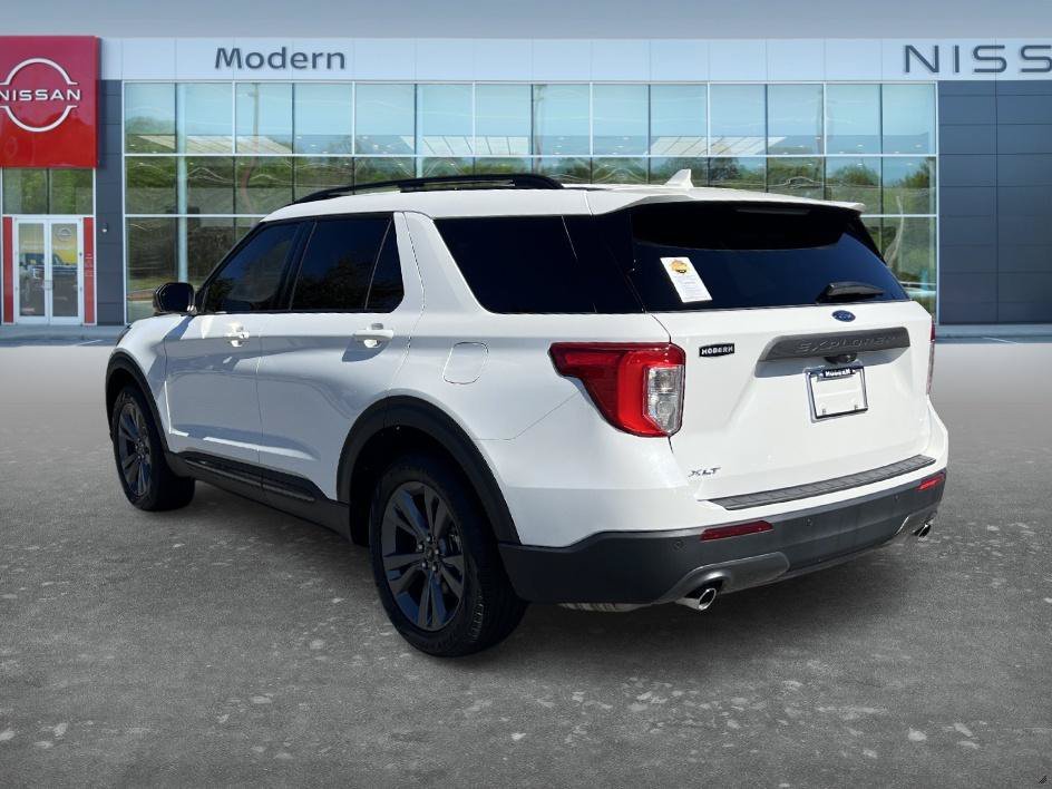 Used 2023 White Metallic Ford XLT image 7