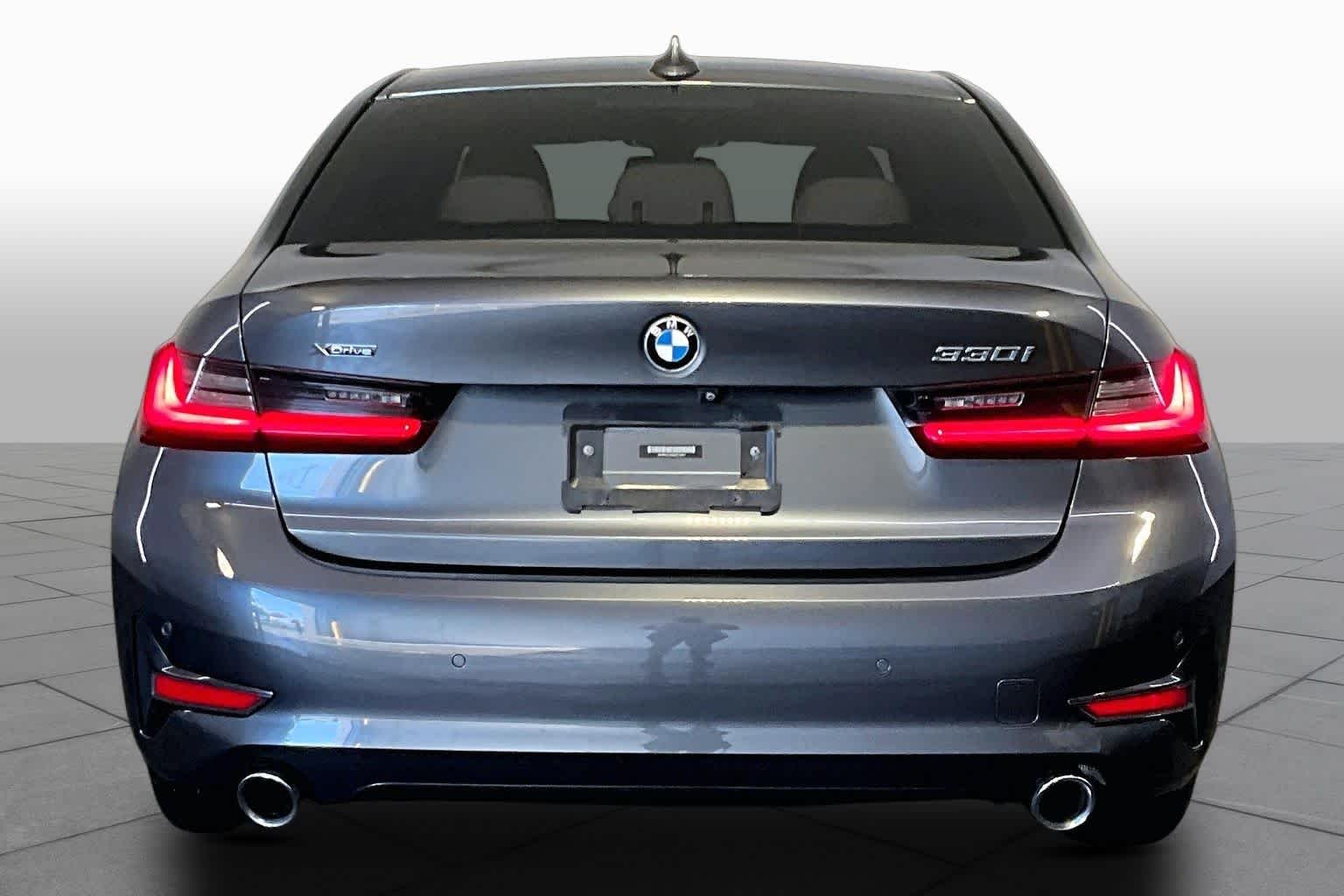 Used 2020 Mineral Gray Metallic BMW 330i xDrive image 5