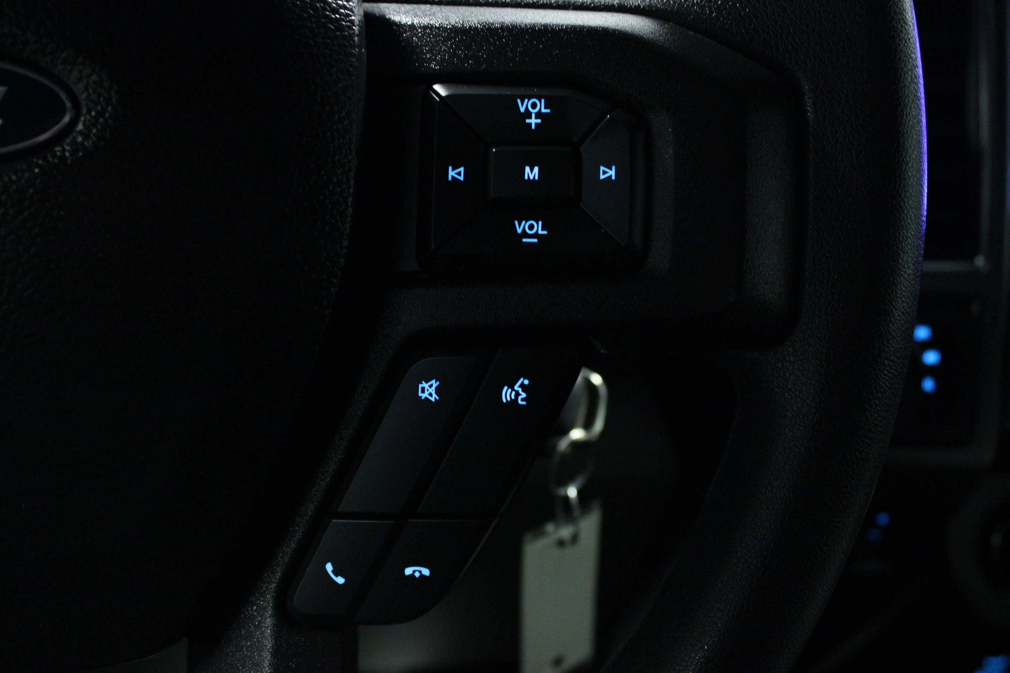 Used 2022 Oxford White Ford XLT image 22