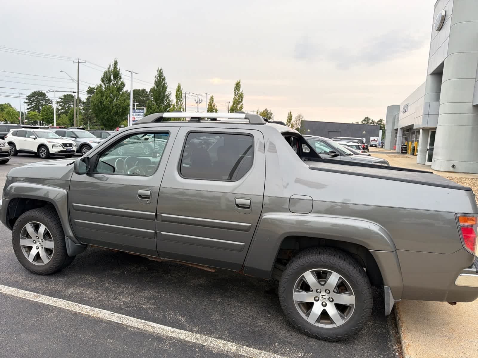 Used 2007 Nimbus Gray Metallic Honda RTL w/Leather image 2