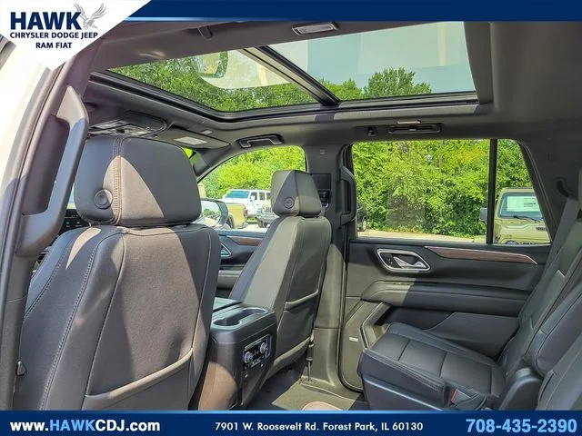 Used 2023 White Chevrolet High Country image 13