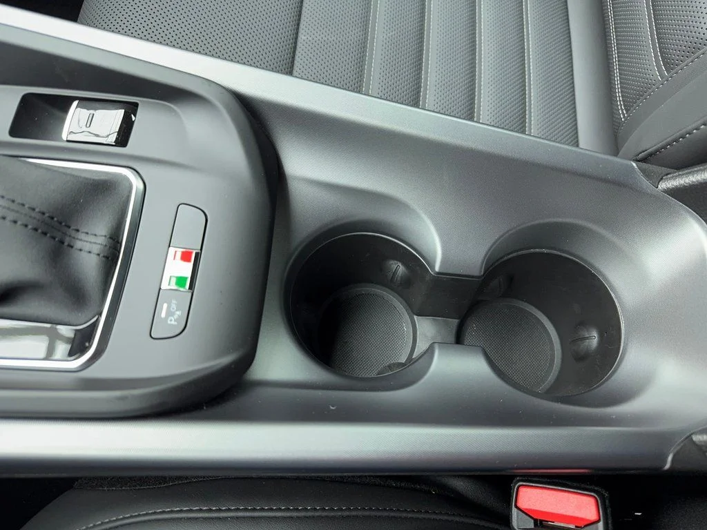 New 2025 Silver Alfa Romeo Base image 28